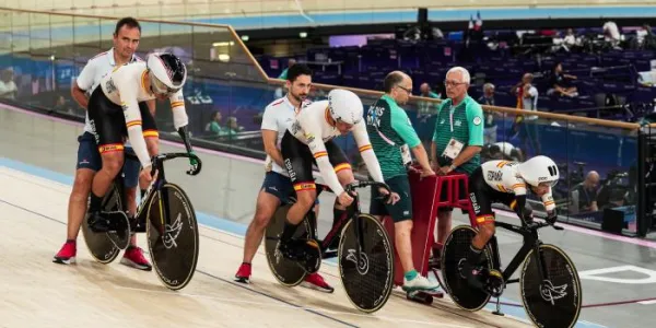 Los ciclistas Alfonso Cabello, Pablo Jaramillo y Ricardo Ten, en los Juegos Paralímpicos de París 2024 