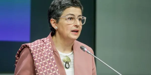 Ministra González Laya en una rueda de prensa 