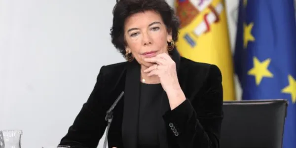Isabel Celáa