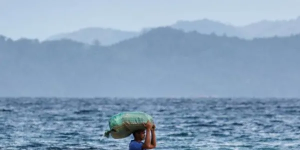 El calentamiento de los océanos amenaza la seguridad alimentaria y el sustento humano. Foto de Jiang Zhu