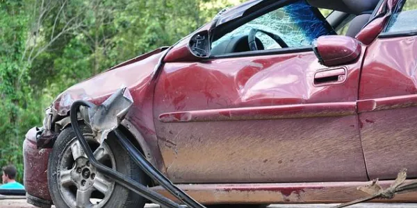 Coche accidentado
