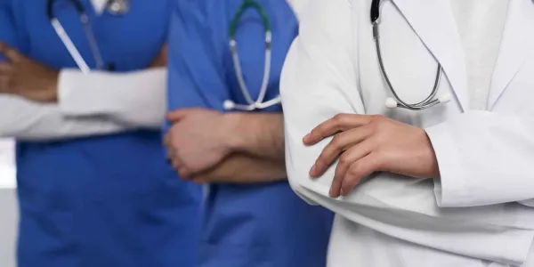 Aumentan las agresiones a médicos
