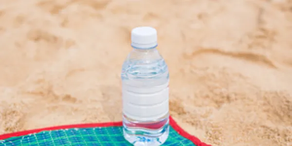 Los expertos recomiendan qué agua mineral embotellada debemos comprar