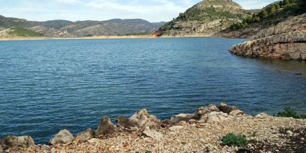 El sabor y el olor del agua potable