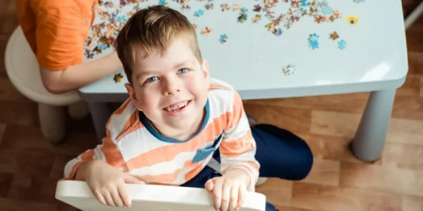 Niño con autismo