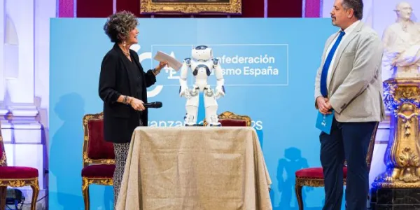 Participantes en el acto, durante la mesa redonda
