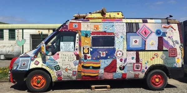 Imagen de Hippie, Viaje y Caravana. De uso gratuito.