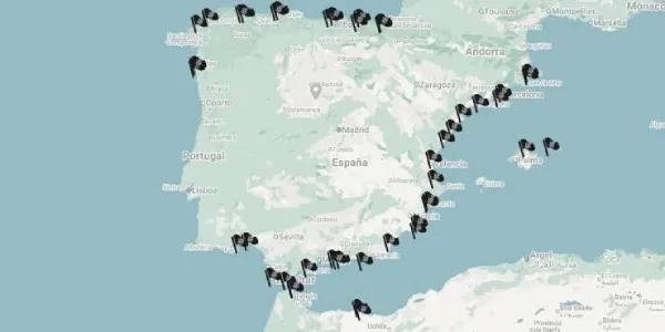 Las banderas negras denuncian cada año los puntos más degradados o amenazados de la costa española