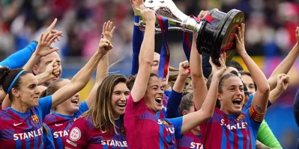 Las jugadoras del Barcelona celebrando su título de Liga