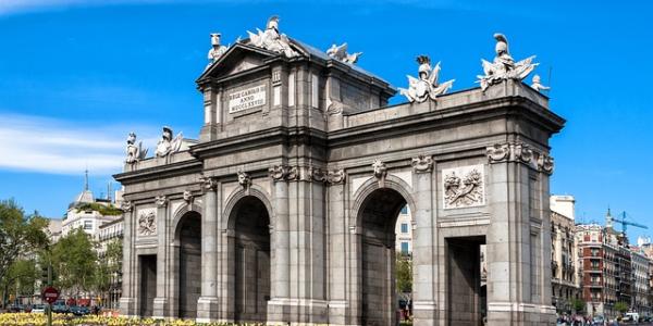 Puerta de Alcalá, Madrid