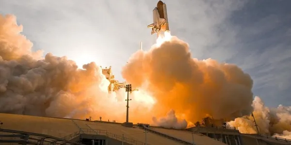 Imagen de Transbordador espacial, Cohete y Despegar. De uso gratuito.