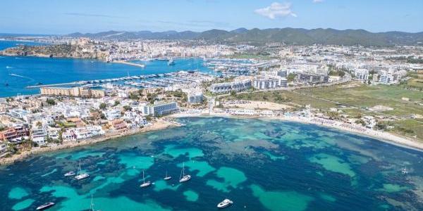 Boyas ecológicas para salvar la posidonia de Ibiza