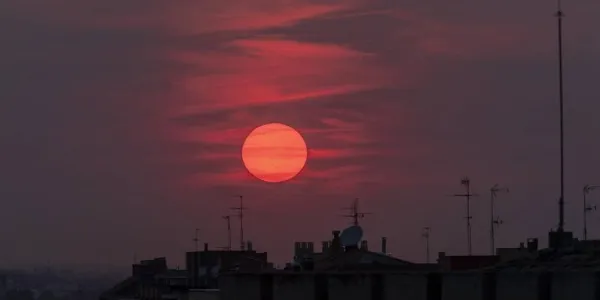 El calor nocturno por las altas temperaturas afecta al sueño y al descanso