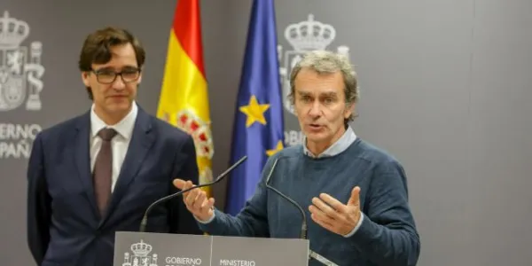 Ministro Illa y fernando Simón en una comparecencia 