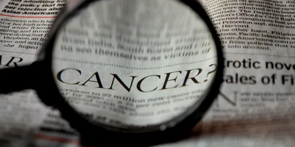 Imagen de Cáncer, Periódico y Palabra. De uso gratuito.