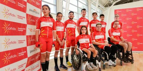 Miembros del Equipo Cofidis de Promesas Paralímpicas de Ciclismo
