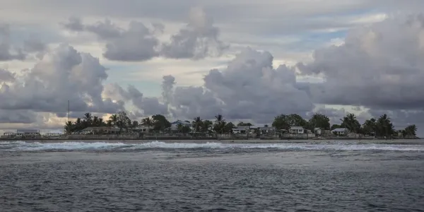 Con menos de 2000 habitantes, el territorio no autónomo de Tokelau, en el Pacífico, se encuentra en primera línea del cambio climático.