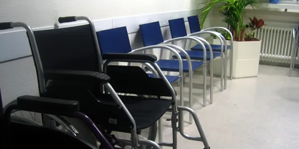 Sillas en una sala de espera