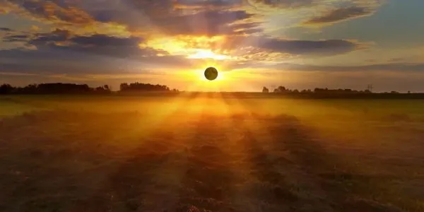 Eclipse Solar Total