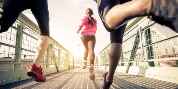 personas corriendo
