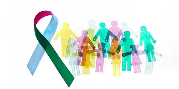 Lazo y personas de muchos colores representando las enfermedades raras