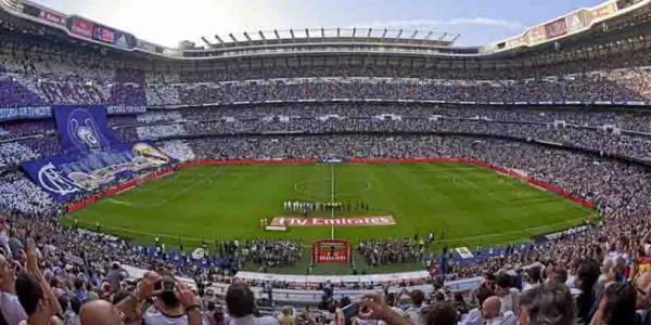 El Ministerio de Sanidad devuelve el público a los estadios de España