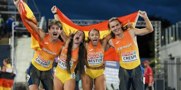 El equipo español que logró el bronce en el 4x100 mixto
