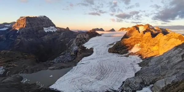El glaciar Claridenfirn (en el cantón suizo de Glaris), completamente libre de nieve en septiembre de 2026 