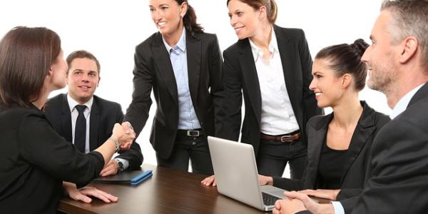 Equipo de trabajadores en una empresa