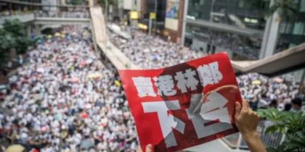 Nuevas protestas en Hong Kong contra la ley del gobierno chino.