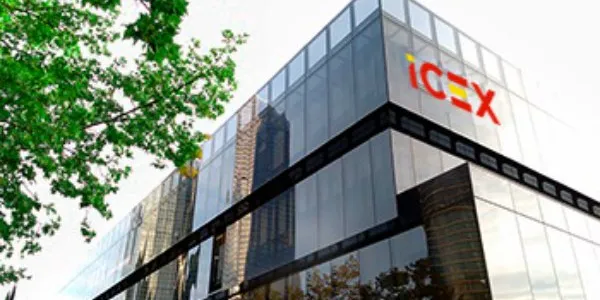 Las empresas internacionales abren las puertas a los becarios