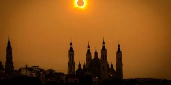Impacto económico positivo del eclipse