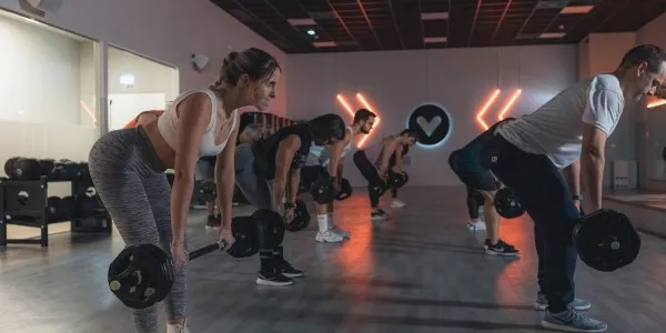 Impacto psicológico del entrenamiento de fuerza tiene que ver con la felicidad