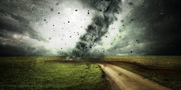 Imagen de Ciclón, Tormenta y Huracán. De uso gratuito.