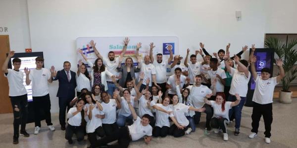 Modelo educativo y de empleo de los jóvenes