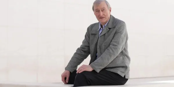 Julian Barnes