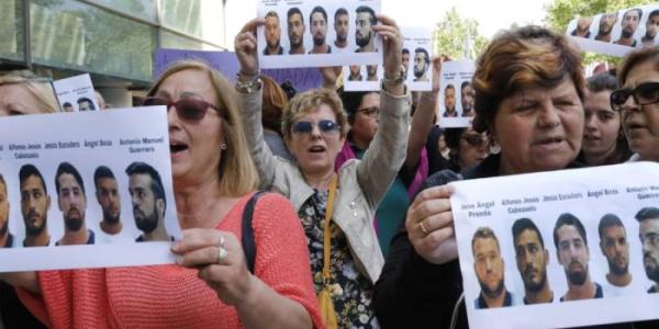  Concentración frente a los juzgados de Valencia en repulsa de la sentencia de La Manada