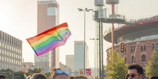 Imagen de Barcelona, Bandera y Orgullo LGTBIQ+. De uso gratuito.