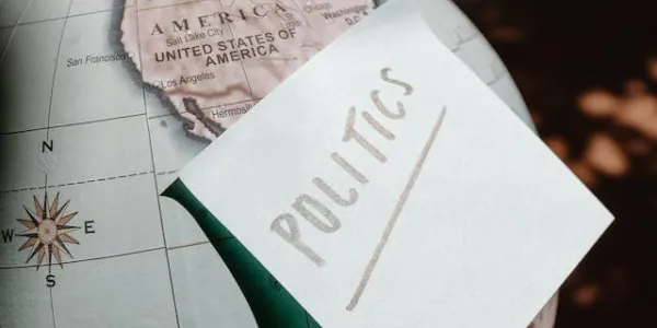 Libros imprescindibles en política