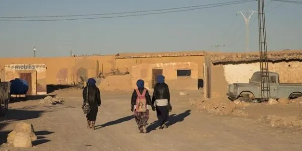 Marruecos y la cosecha de niebla que produce agua potable en el Sáhara