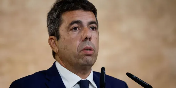 Mazón dimite