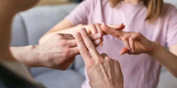 Mediador comunicatibo y persona sordociegas