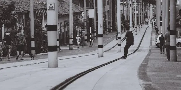 Chico de viaje