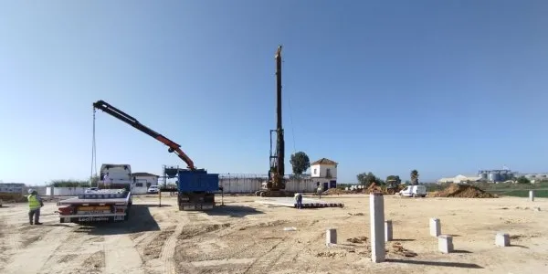 Obras para la construcción de la depuradora de aguas residuales en Doñana