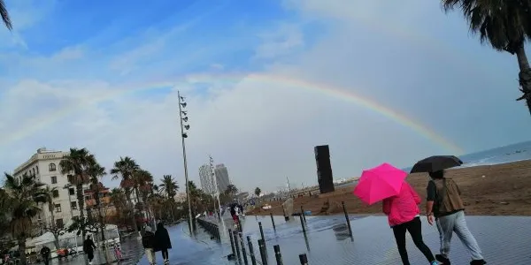 El Paseo de La Barceloneta antes de un temporal mediterráneo