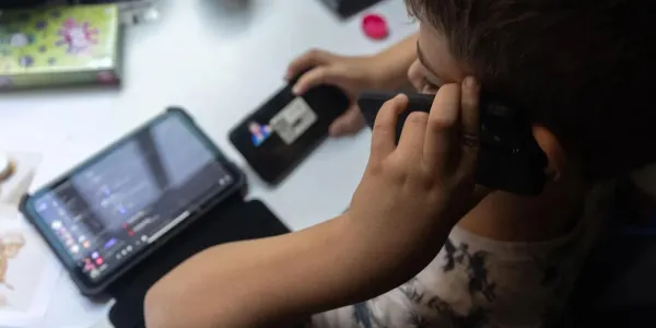 El móvil y la influencia en los niños
