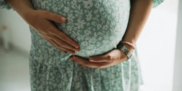 La edad influye en la maternidad y en las mujeres