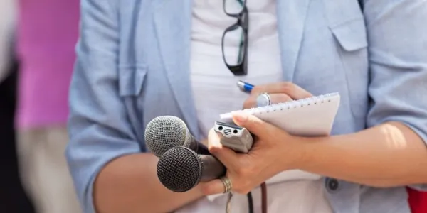 Un curso trabaja el liderazgo de las mujeres en medios de comunicación.