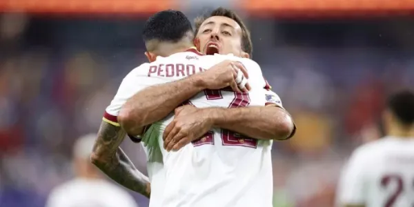 Pedro Porro y Mikel Oyarzabal 