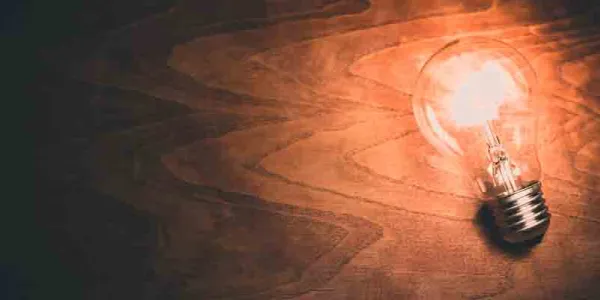 Naturgy lanza precio social de 60 euros para reducir el impacto del alza de la luz